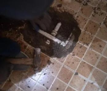 应城卫生间漏水维修公司为您分享下卫生间渗水如何处理及注意事项
